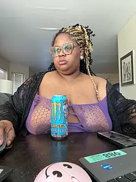 Snapshot of kweenxkarma chatting on 17, 3, 2025 kweenxkarma online show from 17, 3, 2025