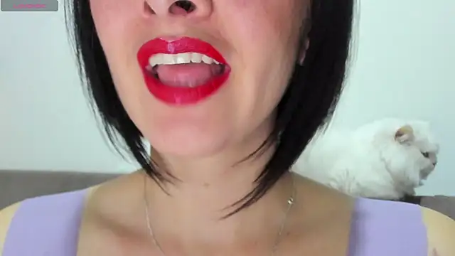 queen fetish online show from 25, 2, 2025