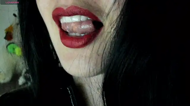 queen fetish online show from 10, 3, 2025