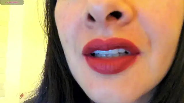 queen fetish online show from 29, 9, 2025