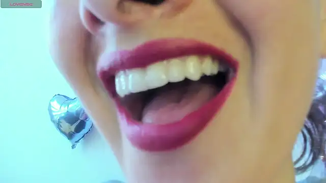 Snapshot of queen_fetish chatting on 26, 5, 2026 queen fetish online show from 26, 5, 2026