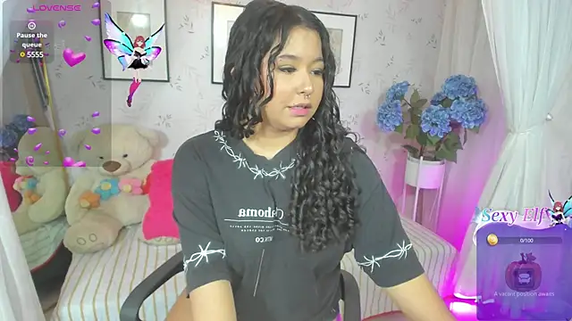 Snapshot of Atenea_cuteee chatting on 6, 12, 2024 Atenea cuteee online show from 6, 12, 2024