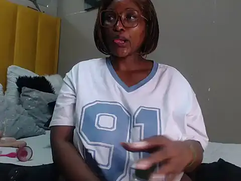 Bustygoddess32 online show from 11, 3, 2025