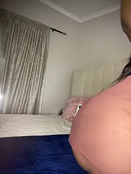 Bustygoddess32 online show from 21, 12, 2025