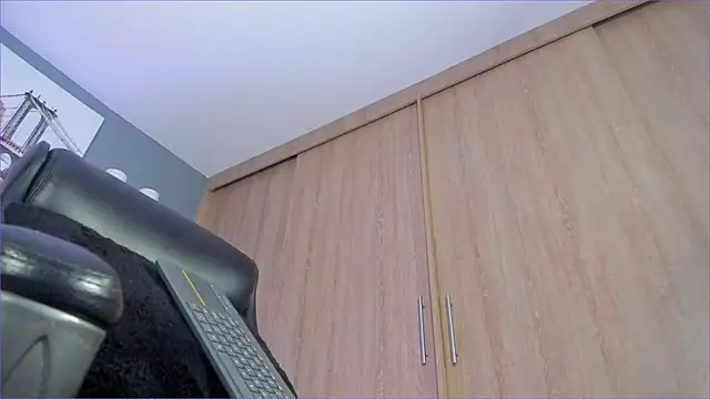 Bambi gurl online show from 11, 2, 2026