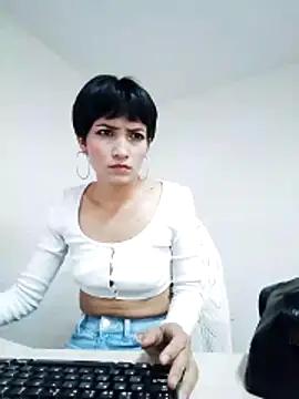 Hannaaaa   online show from 5, 12, 2024