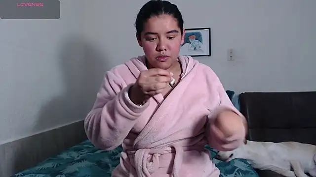 Snapshot of agata_22 chatting on 16, 12, 2025 agata 22 online show from 16, 12, 2025