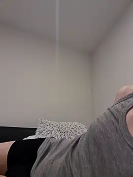 suarez1235 online show from 2, 12, 2025