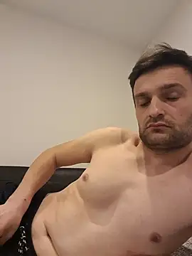 suarez1235 online show from 6, 2, 2026