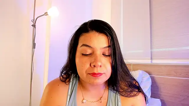 Snapshot of miaa_daniels chatting on 11, 5, 2026 miaa daniels online show from 11, 5, 2026