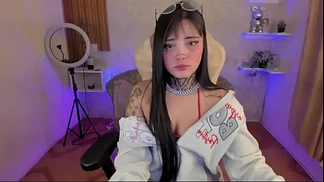 mia catt05 online show from 9, 3, 2025