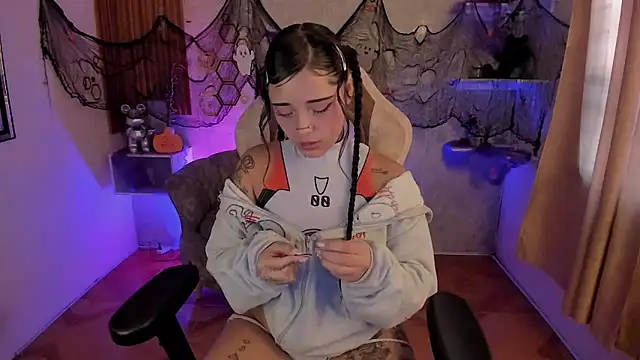 mia catt05 online show from 25, 10, 2025