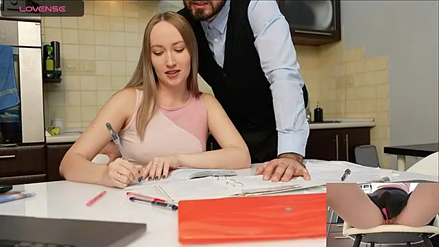 luxmuur online show from 9, 12, 2024