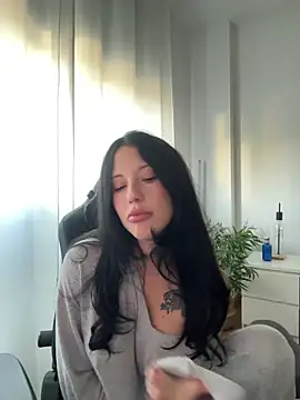 BellaGiaxx online show from 3, 12, 2025