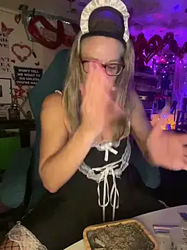 Snapshot of TrenaAnne chatting on 16, 2, 2025 TrenaAnne online show from 16, 2, 2025