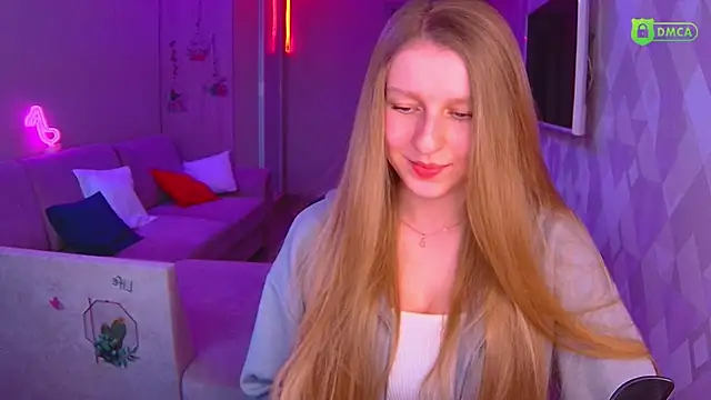 Snapshot of AmaliaQueen chatting on 13, 2, 2025 AmaliaQueen online show from 13, 2, 2025