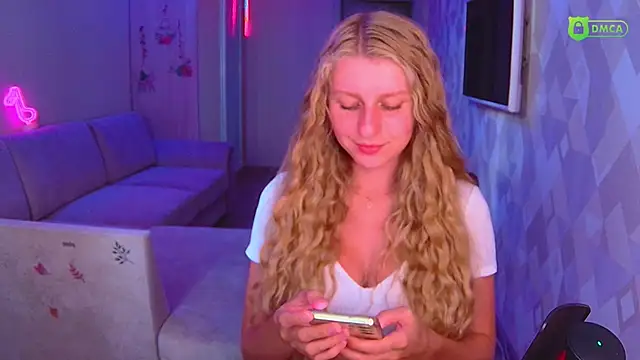 Snapshot of AmaliaQueen chatting on 20, 9, 2025 AmaliaQueen online show from 20, 9, 2025