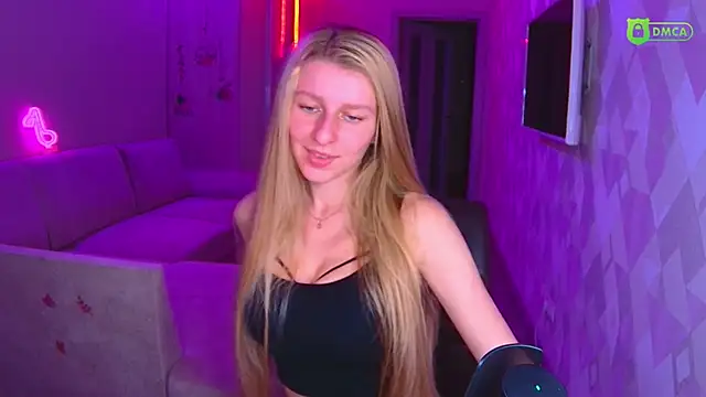 Snapshot of AmaliaQueen chatting on 21, 11, 2025 AmaliaQueen online show from 21, 11, 2025