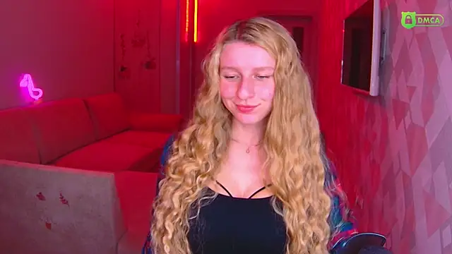 Snapshot of AmaliaQueen chatting on 29, 11, 2025 AmaliaQueen online show from 29, 11, 2025