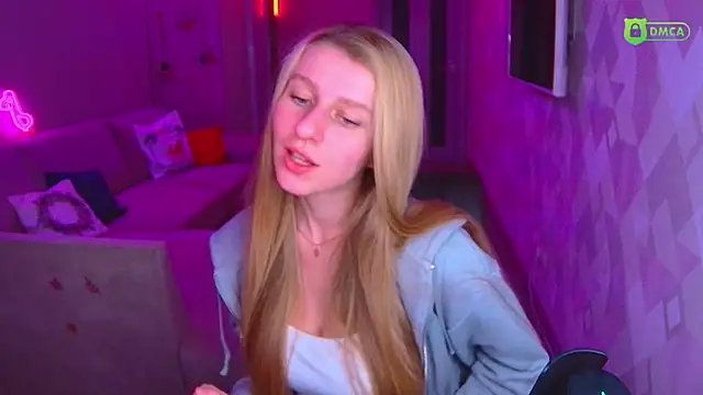 Snapshot of AmaliaQueen chatting on 21, 12, 2025 AmaliaQueen online show from 21, 12, 2025