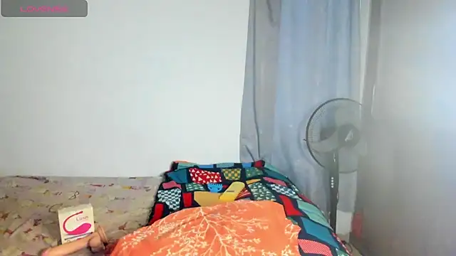 xia ebonyts online show from 25, 10, 2025