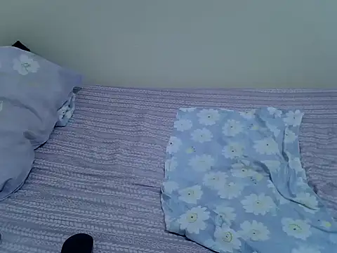 pretty leila2 online show from 2, 12, 2025