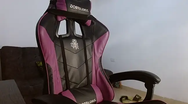 Snapshot of Sisoyalejo420 chatting on 25, 2, 2025 Sisoyalejo420 online show from 25, 2, 2025