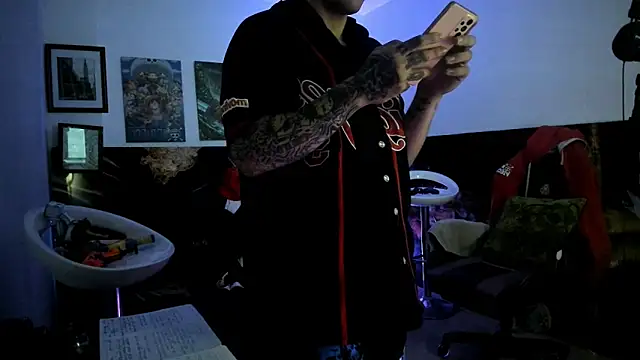 Snapshot of Sisoyalejo420 chatting on 17, 10, 2025 Sisoyalejo420 online show from 17, 10, 2025