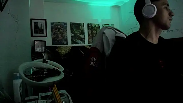 Snapshot of Sisoyalejo420 chatting on 19, 10, 2025 Sisoyalejo420 online show from 19, 10, 2025