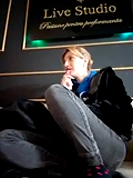 Snapshot of RileyLanna chatting on 19, 11, 2025 RileyLanna online show from 19, 11, 2025