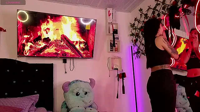 Alaia Asuka online show from 29, 9, 2025