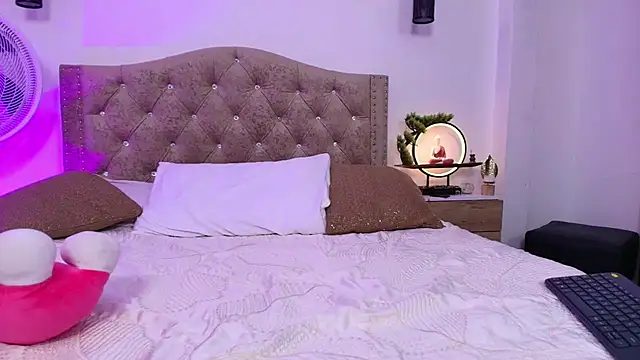 AnnieNasty online show from 12, 3, 2025