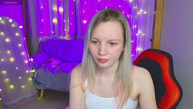 Snapshot of Beatrica_Klein chatting on 1, 1, 2025 Beatrica Klein online show from 1, 1, 2025