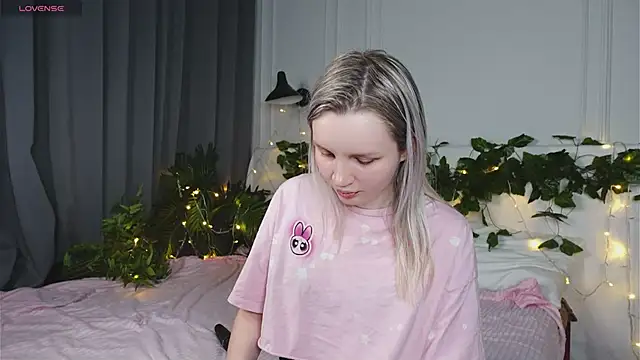 Snapshot of Beatrica_Klein chatting on 12, 3, 2025 Beatrica Klein online show from 12, 3, 2025