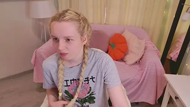 Beatrica Klein online show from 29, 5, 2026