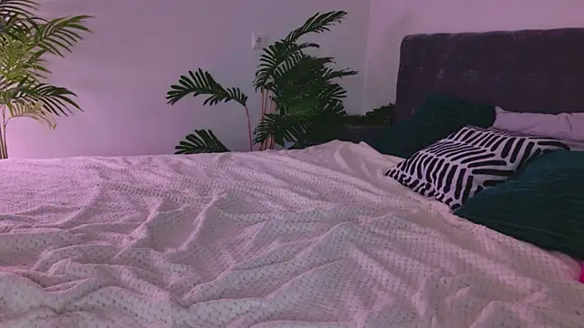 Beatrica Klein online show from 3, 6, 2026