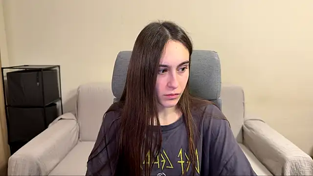 Snapshot of AliceKolltt chatting on 16, 4, 2026 AliceKolltt online show from 16, 4, 2026