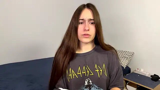 Snapshot of AliceKolltt chatting on 25, 4, 2026 AliceKolltt online show from 25, 4, 2026