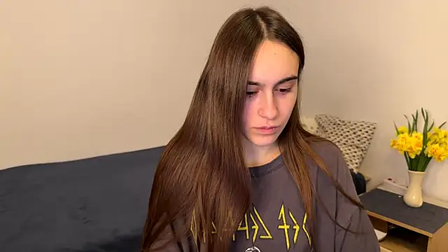 Snapshot of AliceKolltt chatting on 28, 4, 2026 AliceKolltt online show from 28, 4, 2026