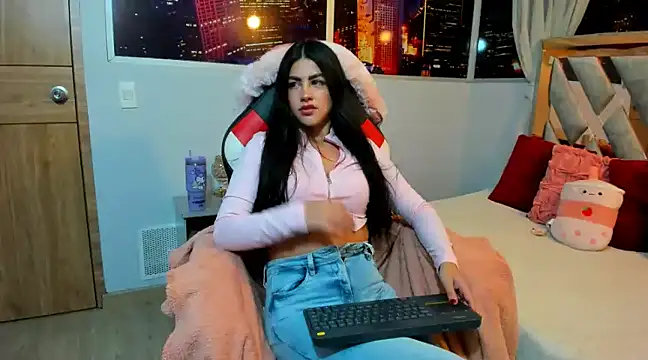 Snapshot of Kendall_Sophy chatting on 3, 3, 2025 Kendall Sophy online show from 3, 3, 2025