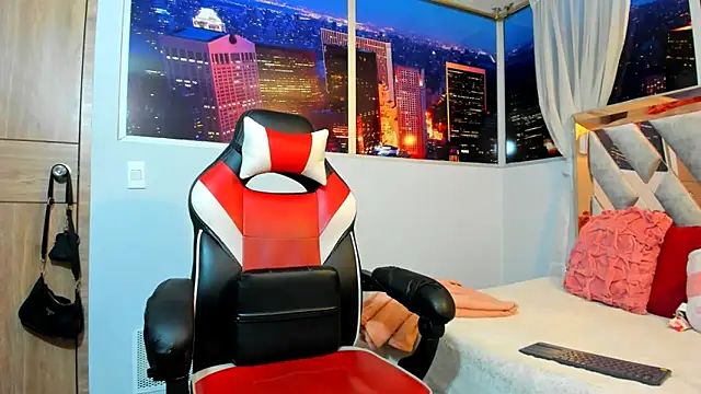 Snapshot of Kendall_Sophy chatting on 11, 3, 2025 Kendall Sophy online show from 11, 3, 2025