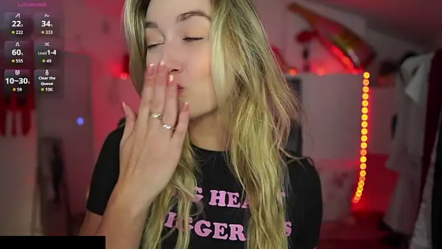 Alexis   Texas online show from 17, 9, 2025