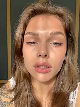 Snapshot of HumbleJess chatting on 3, 10, 2025 HumbleJess online show from 3, 10, 2025