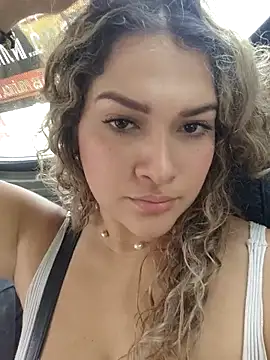 Sara smiiith211 online show from 20, 4, 2026