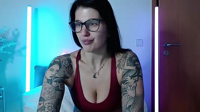 KiraKane1 online show from 20, 12, 2024