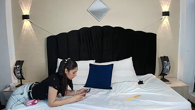 Ambarross online show from 13, 10, 2025