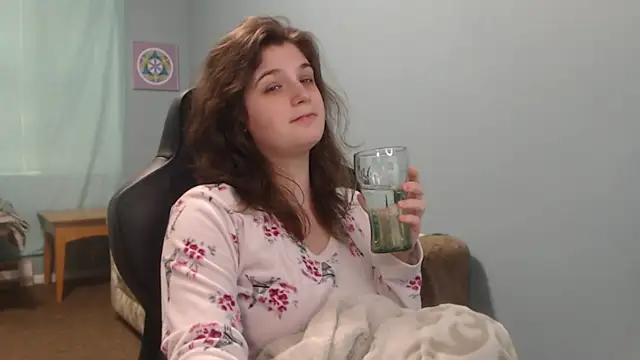 Snapshot of TreeJeanne chatting on 7, 3, 2025 TreeJeanne online show from 7, 3, 2025