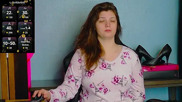 Snapshot of TreeJeanne chatting on 31, 10, 2025 TreeJeanne online show from 31, 10, 2025