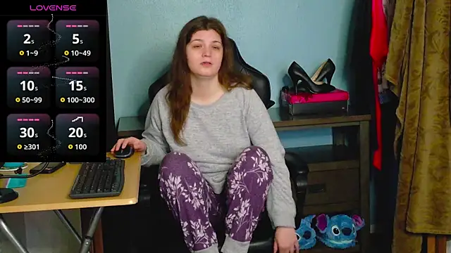 Snapshot of TreeJeanne chatting on 27, 11, 2025 TreeJeanne online show from 27, 11, 2025