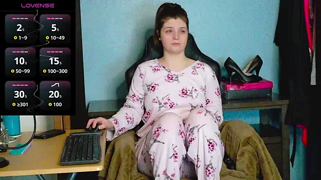 Snapshot of TreeJeanne chatting on 1, 12, 2025 TreeJeanne online show from 1, 12, 2025